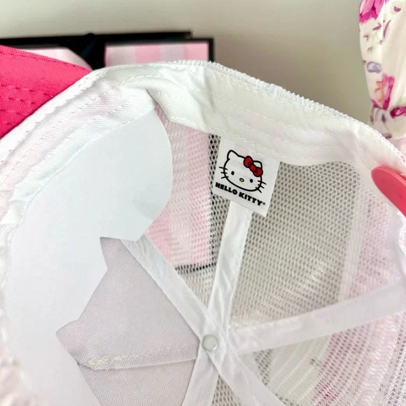 Hello Kitty Snap Back Cap - Picture 6 of 6